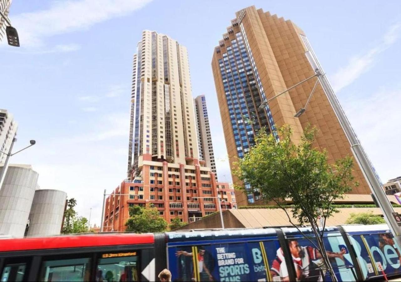 Breathtaking Harbour Bridge Views In Prime Locale Apartment *