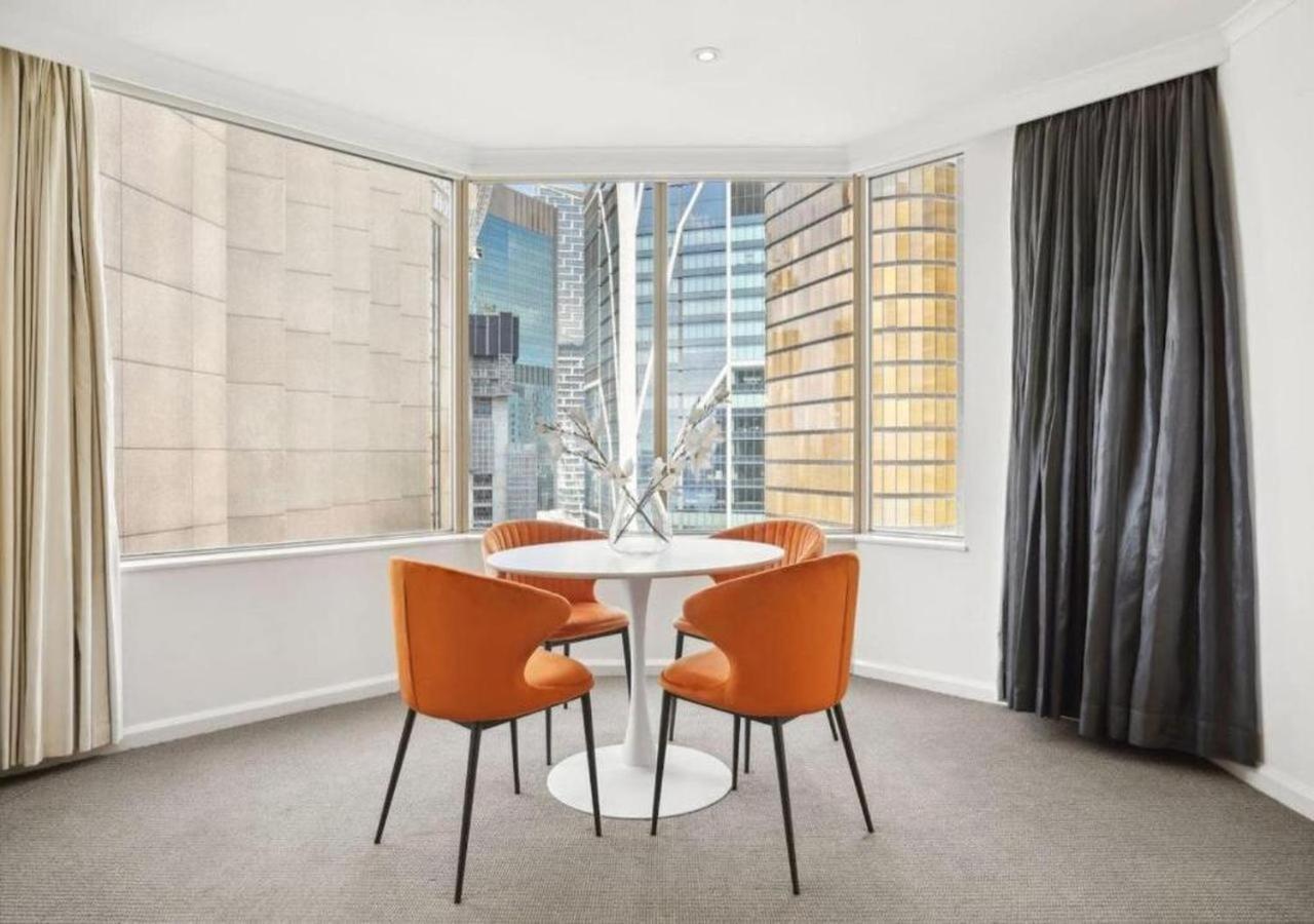 Breathtaking Harbour Bridge Views In Prime Locale * Sydney