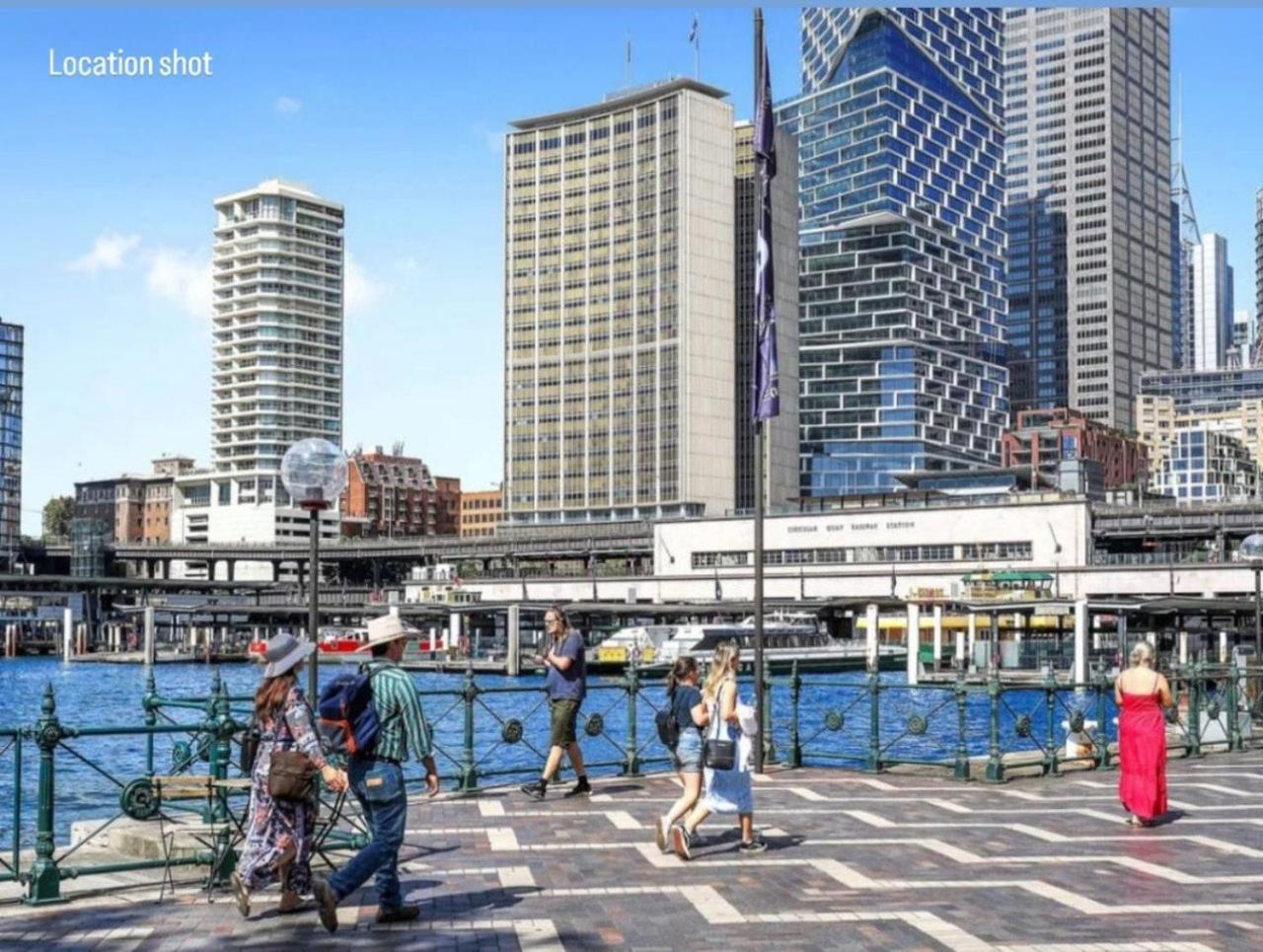 Breathtaking Harbour Bridge Views In Prime Locale * Sydney